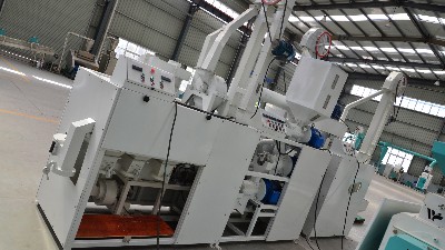 玉米加工小機組助力農戶糧食加工快速發展